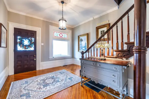 220 Cochrane ST, Scugog, ON L9L 1M1