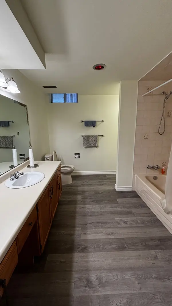 24 Cairns DR #WALK-OUT BASEMENT, Markham, ON L3P 5K1