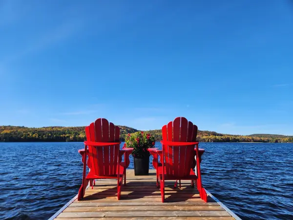 424 Lakewoods DR, Madawaska Valley, ON K0J 1B0