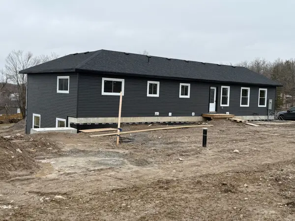 2467 Queen Mary ST, Cavan Monaghan, ON L0A 1C0