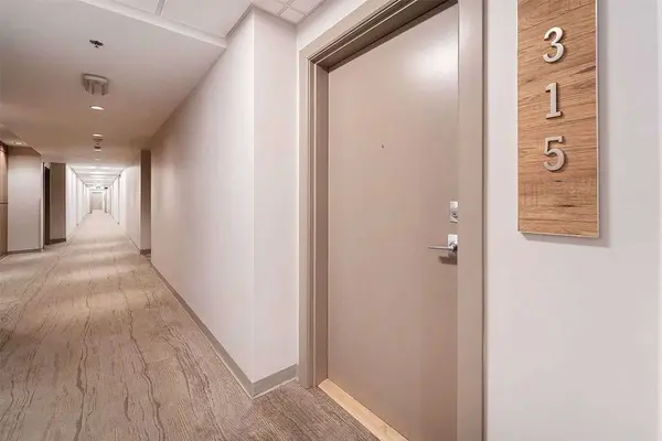 40 Esplanade LN #315, Grimsby, ON L3M 0G9