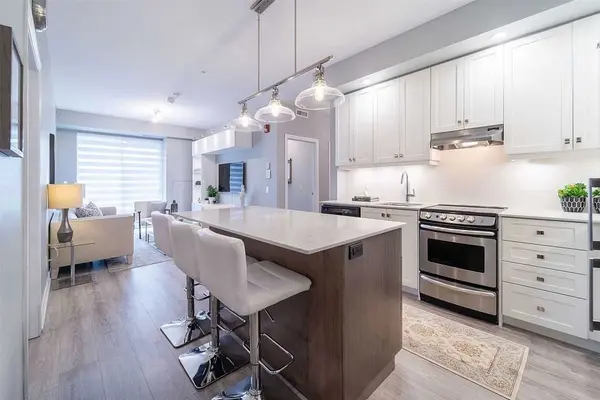 40 Esplanade LN #315, Grimsby, ON L3M 0G9