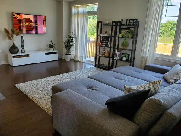 1018 Cedar Creek DR, Blossom Park - Airport And Area, ON K1X 0G4