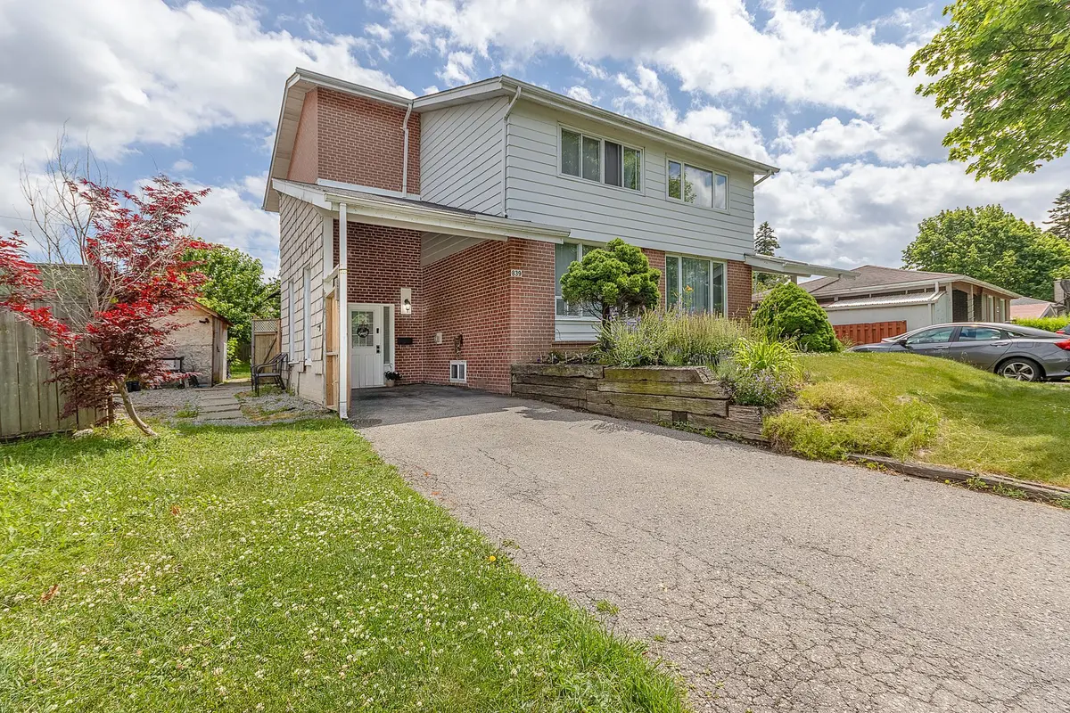 839 Modlin RD #UPPER, Pickering, ON L1W 1V6