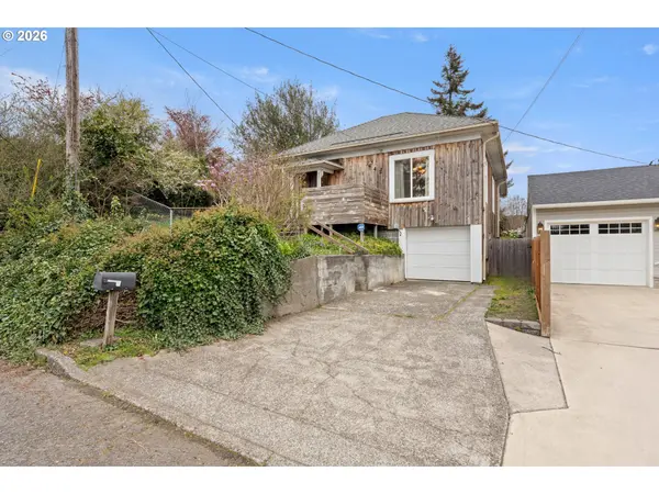 642 CLARK ST, North Bend, OR 97459