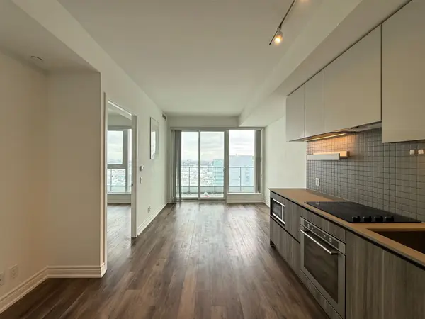 5 Buttermill AVE #2606, Vaughan, ON L4K 0J5