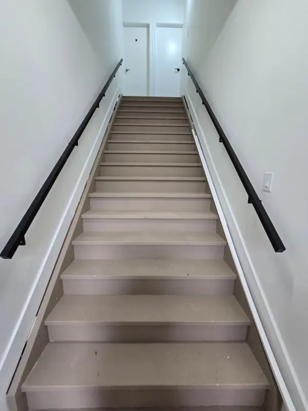 2886 Lake Shore BLVD W #1, Toronto W06, ON M8V 1J1