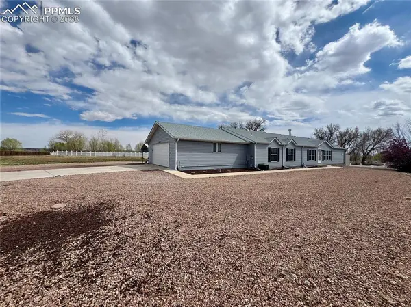 9403 Summer Meadows DR, Colorado Springs, CO 80925