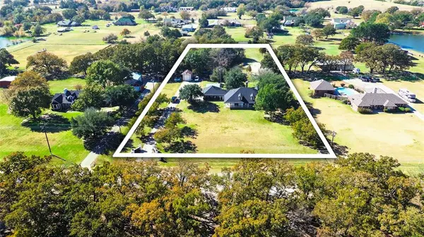 1246 Meadow Way, Terrell, TX 75160