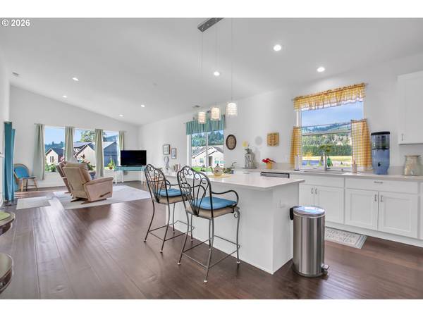 30 NATURE LOOP, Cathlamet, WA 98612