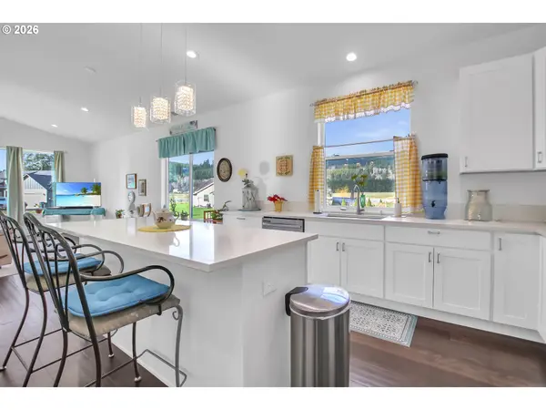 30 NATURE LOOP, Cathlamet, WA 98612