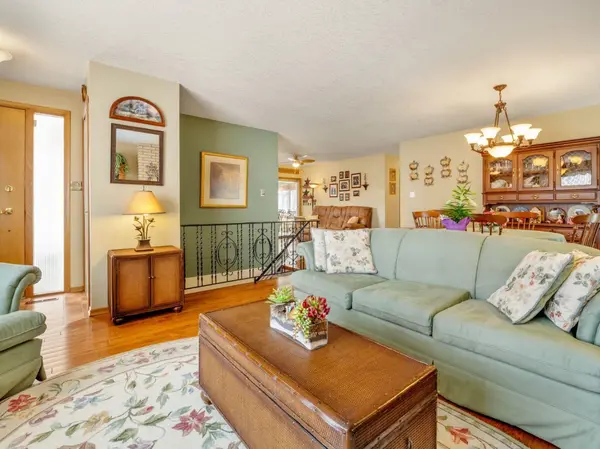 240 3 AVE E, Cardston, AB T0K 0K0