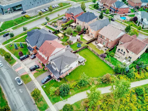 343 Miller Park AVE, Bradford West Gwillimbury, ON L3Z 0B9