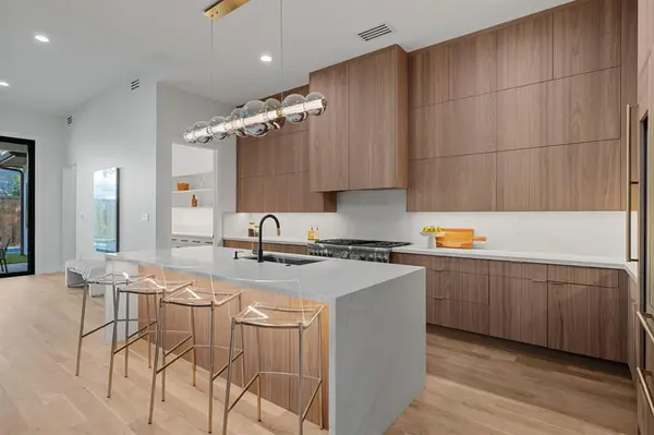 6231 McCommas Boulevard, Dallas, TX 75214