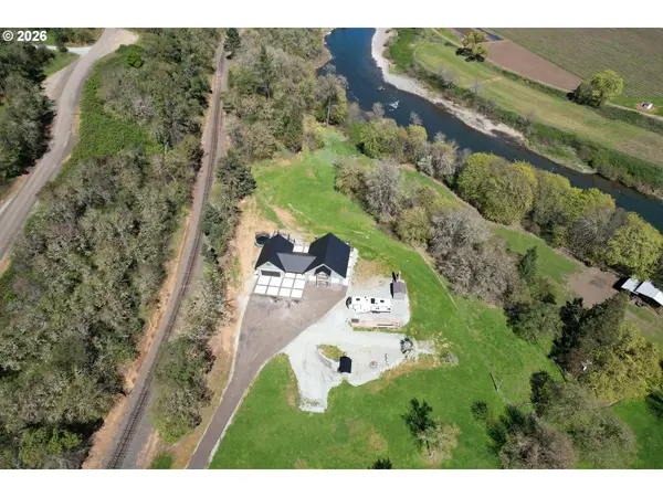 3716 WEAVER RD, Riddle, OR 97469