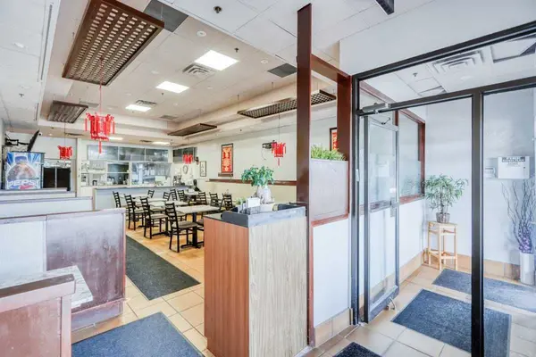 441 Clark AVE #15, Vaughan, ON L4J 6W7