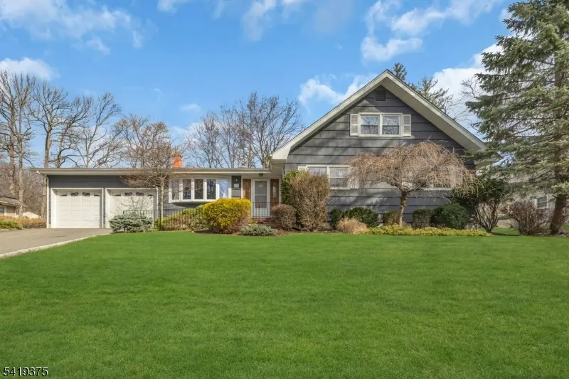 25 Greenwich Rd, Edison Twp., NJ 08820