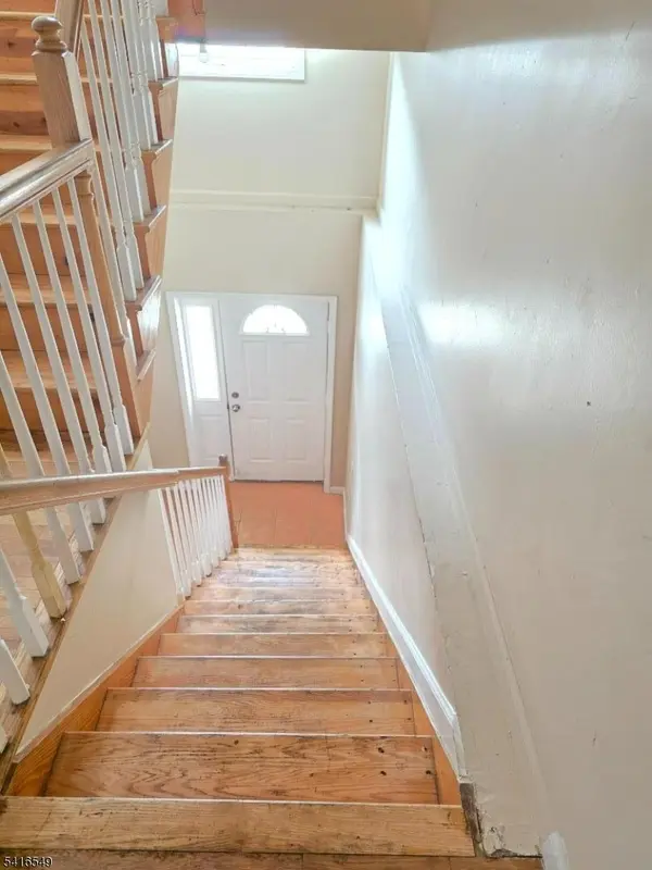 275 Garside St #1, Newark City, NJ 07104