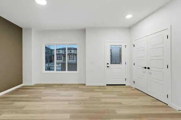 2157 Bayview DR SW, Airdrie, AB T4B5N3