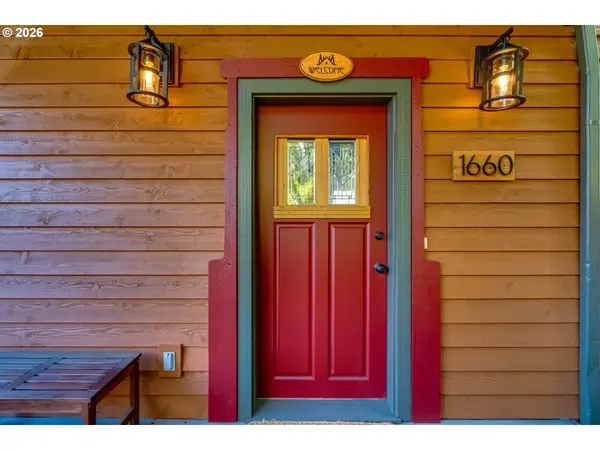 1660 LEATHERWOOD DR, Eugene, OR 97405