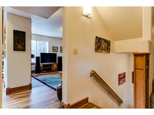 1660 LEATHERWOOD DR, Eugene, OR 97405