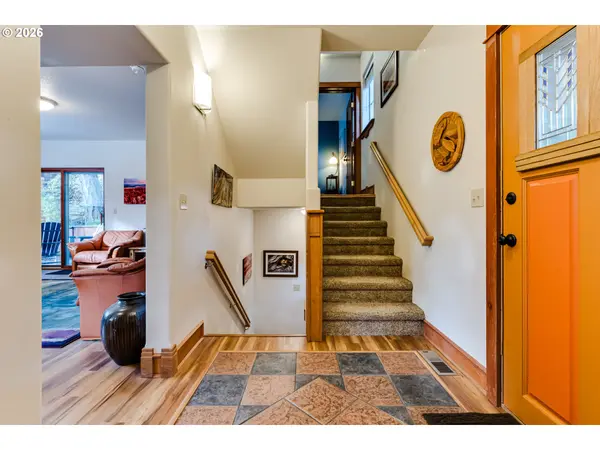 1660 LEATHERWOOD DR, Eugene, OR 97405