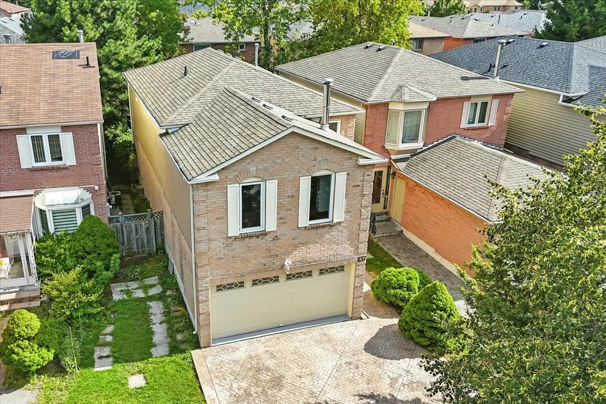 137 Chelwood DR, Vaughan, ON L4J 7C6