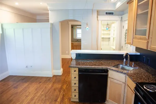 5837 Velasco Avenue #102, Dallas, TX 75206