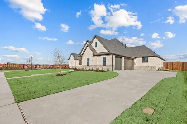 404 Broadmoor Drive, Haslet, TX 76052