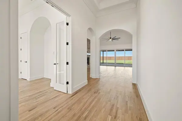 404 Broadmoor Drive, Haslet, TX 76052