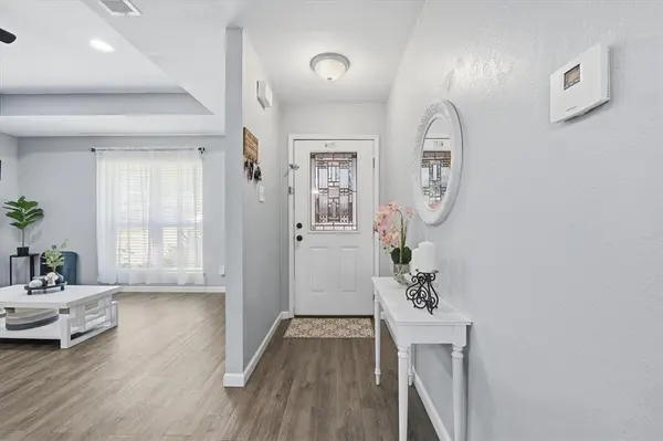 1728 S Bent Tree Trail, Grand Prairie, TX 75052