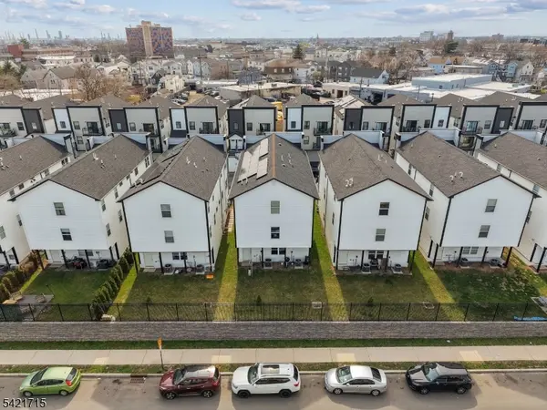 735 Seaport Dr #2, Elizabeth City, NJ 07201