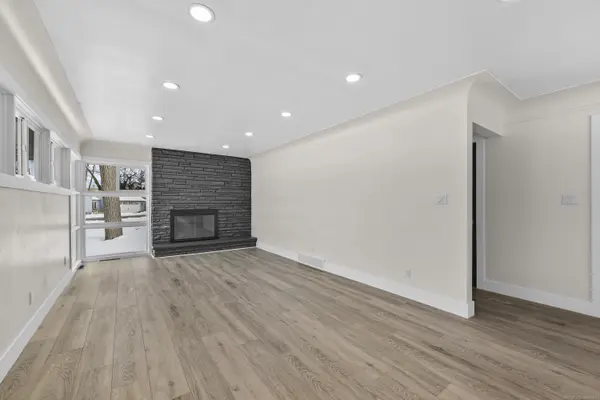 2051 Avondale ST, Sylvan Lake, MI 48320