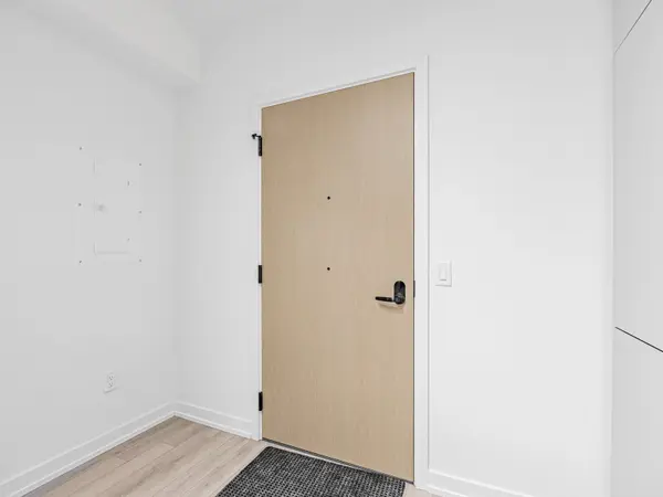 89 Church ST #802, Toronto C08, ON M9N 1N4