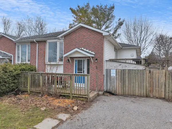 2 Fairbairn CT, Clarington, ON L1C 4K9