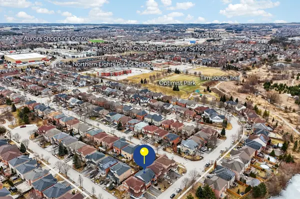 110 Birkshire DR, Aurora, ON L4G 7R6