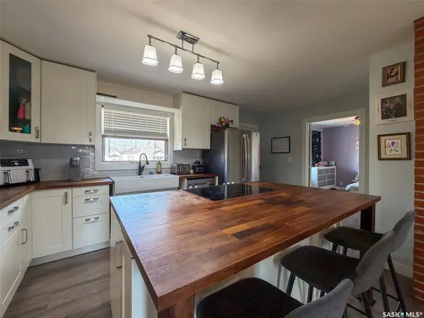 442 Front STREET W, Eastend, SK S0N 0T0