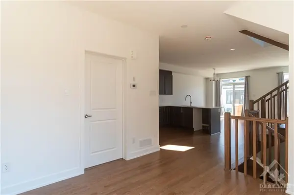 65 ROBUSTA LN, Barrhaven, ON K2J 6Y7