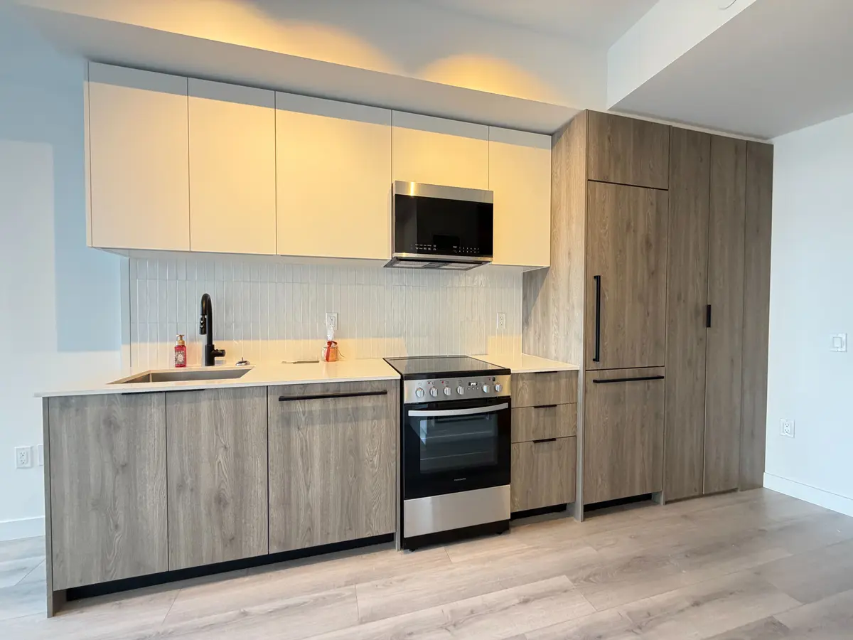 1635 MILITARY TRL #528, Toronto E10, ON M1C 1B2