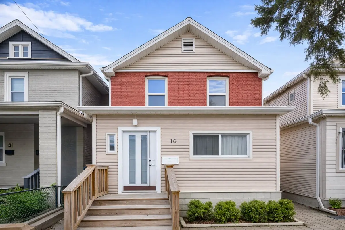 16 Strathmore BLVD, Toronto E03, ON M4J 1P2