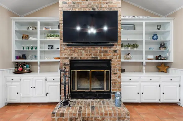 162 Highridge Drive, Bruceville, TX 76630