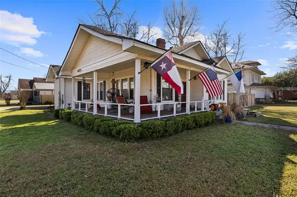 217 N Montgomery Street, Gilmer, TX 75644