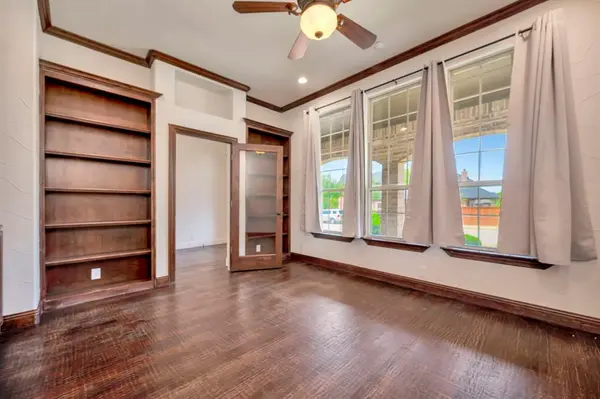 1120 Claire Street, Lantana, TX 76226