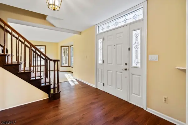 4 Westminster Dr, Clinton Twp., NJ 08801