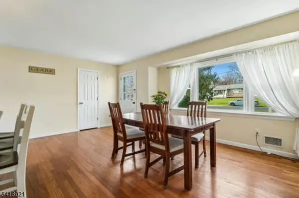 91 Sycamore Ave, Bridgewater Twp., NJ 08807