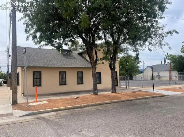 825 Greenwood ST, Pueblo, CO 81003