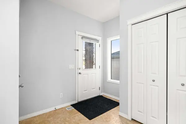 102 Kincora Glen Mews NW, Calgary, AB T3R 0B6