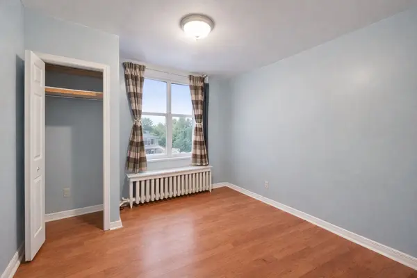 16 Strathmore BLVD, Toronto E03, ON M4J 1P2