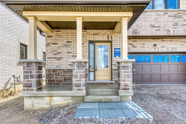 681 Catalina MNR, Pickering, ON L1X 0V1