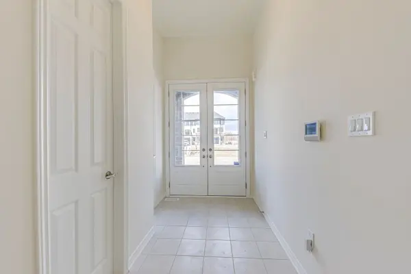 681 Catalina MNR, Pickering, ON L1X 0V1